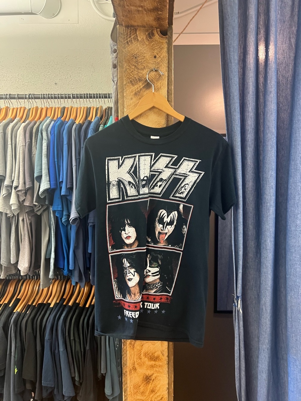 Vintage Kiss Freedom To Rock Tour Edmonton Calgary Black Graphic T-shirt